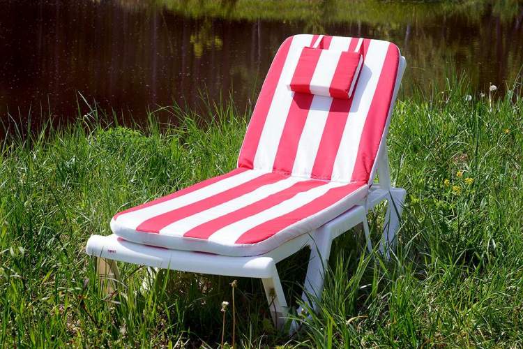 Матрац 710*570/1130*570мм с вертикальной подушкой (бело-красный) Premium-5