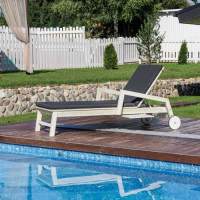 Шезлонг PAOLO на колесиках из акации белого цвета