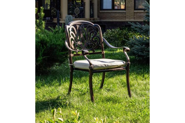 Обеденное кресло WILHELM из литого алюминия