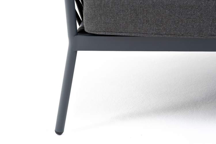 "Диего" диван 2-местный плетеный из роупа, каркас алюминий темно-серый (RAL7024) муар, роуп темно-серый круглый, ткань темно-серая 027-8