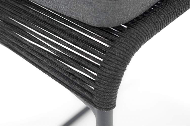 "Ането" стул барный плетеный из роупа, каркас алюминий темно-серый (RAL7024) муар, роуп темно-серый круглый, ткань темно-серая 027-4