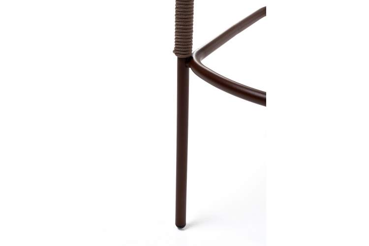 "Марсель" стул барный плетеный из роупа, каркас из стали коричневый (RAL8016) муар, роуп коричневый круглый, ткань темно-серая 027-7