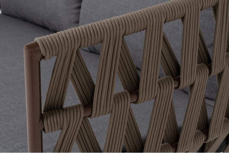 "Диего" диван 2-местный плетеный из роупа, каркас алюминий коричневый (RAL8016) муар, роуп коричневый круглый, ткань темно-серая 027-4