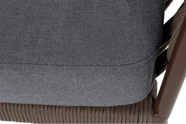 "Диего" диван 2-местный плетеный из роупа, каркас алюминий коричневый (RAL8016) муар, роуп коричневый круглый, ткань темно-серая 027-5