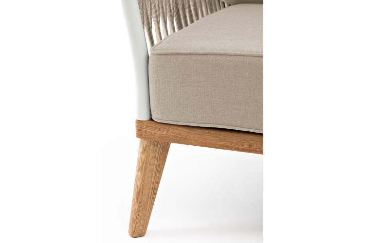 "Касабланка" кресло плетеное из роупа, основание дуб, каркас алюминий светло-серый (RAL7035) муар, роуп серо-коричневый 23мм, ткань бежевая 15052-3