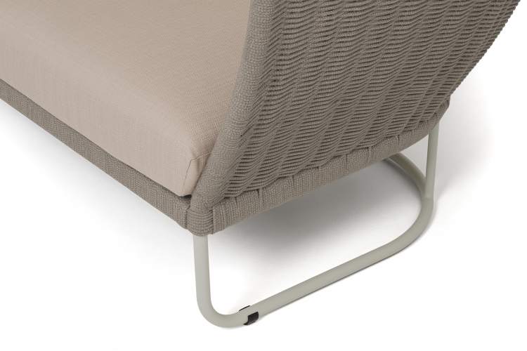 "Фиджи" диван 3-местный плетеный из роупа, каркас алюминий светло-серый (RAL7035) муар, роуп серый меланж круглый, ткань Mossle бежевая-5
