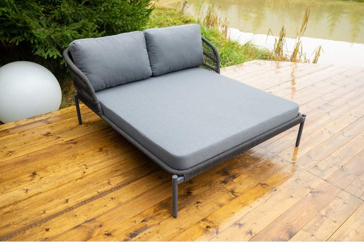 "Позитано" лежак плетеный из роупа, каркас алюминий темно-серый (RAL7024) муар, роуп темно-серый круглый, ткань темно-серая 027-1