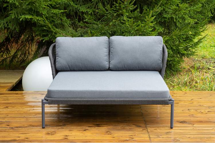 "Позитано" лежак плетеный из роупа, каркас алюминий темно-серый (RAL7024) муар, роуп темно-серый круглый, ткань темно-серая 027-3