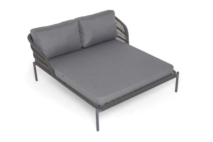 "Позитано" лежак плетеный из роупа, каркас алюминий темно-серый (RAL7024) муар, роуп темно-серый круглый, ткань темно-серая 027-10