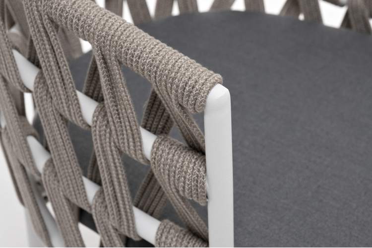 "Диего" стул плетеный из роупа, каркас из стали белый муар, роуп серый меланж круглый, ткань серая 017-5