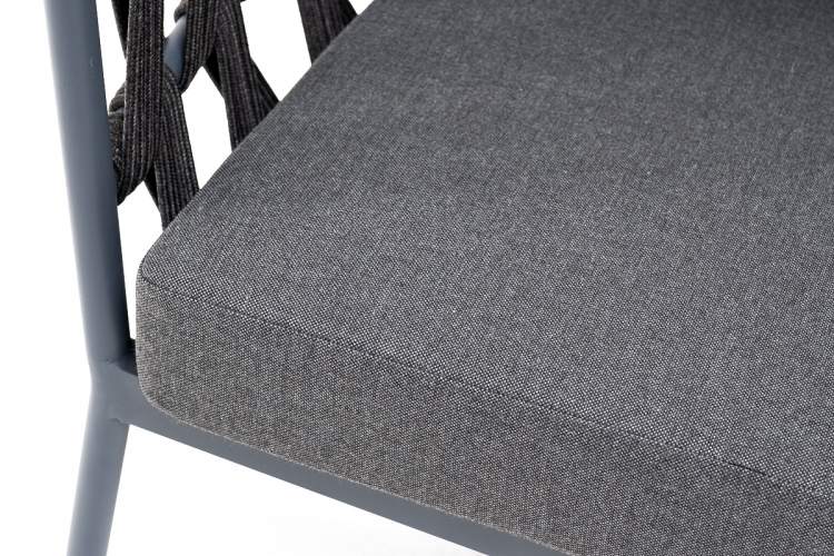 "Диего" кресло плетеное из роупа, каркас алюминий темно-серый (RAL7024) муар, роуп темно-серый круглый, ткань темно-серая 027-4