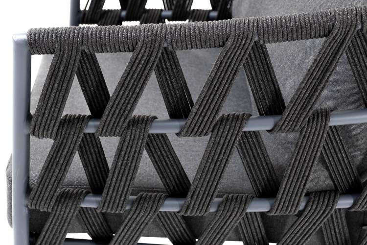 "Диего" кресло плетеное из роупа, каркас алюминий темно-серый (RAL7024) муар, роуп темно-серый круглый, ткань темно-серая 027-6