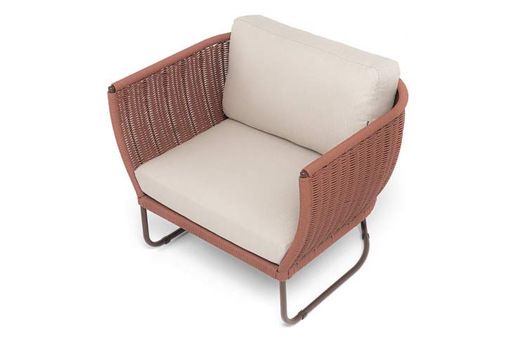 "Фиджи" кресло плетеное из роупа, каркас алюминий коричневый (RAL8016) муар, роуп красный (8372) круглый tex, ткань Mossle бежевая-3