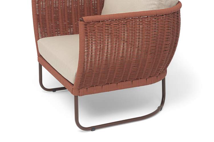 "Фиджи" кресло плетеное из роупа, каркас алюминий коричневый (RAL8016) муар, роуп красный (8372) круглый tex, ткань Mossle бежевая-5