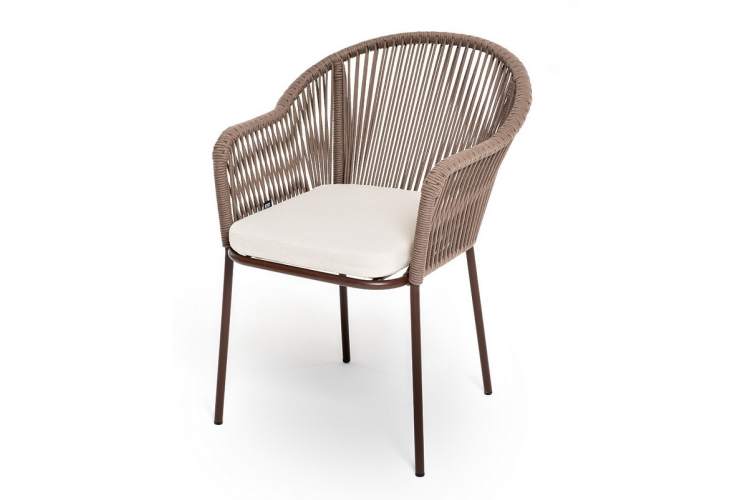 "Лион" стул плетеный из роупа, каркас из стали коричневый (RAL8016) муар, роуп коричневый круглый, ткань бежевая 15052