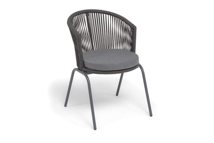 "Люксембург" стул плетеный из роупа, каркас из стали темно-серый (RAL7024) муар, роуп темно-серый круглый, ткань темно-серая 027-1
