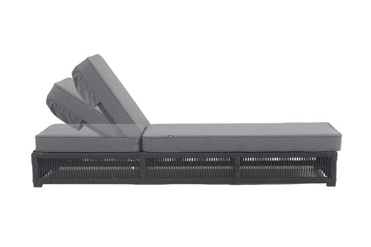 "Ривьера" шезлонг плетеный из роупа, каркас алюминий темно-серый (RAL7024) муар, роуп темно-серый круглый, ткань темно-серая 027-5