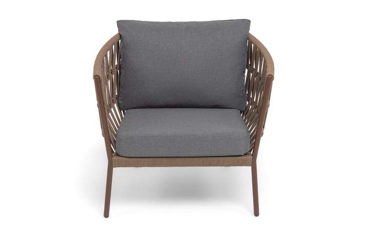 "Диего" кресло плетеное из роупа, каркас алюминий коричневый (RAL8016) муар, роуп коричневый круглый, ткань темно-серая 027-1