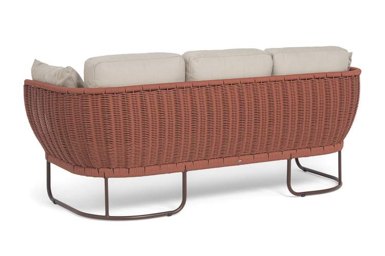 "Фиджи" диван 3-местный плетеный из роупа, каркас алюминий коричневый (RAL8016) муар, роуп красный (8372) круглый tex, ткань Mossle бежевая-4