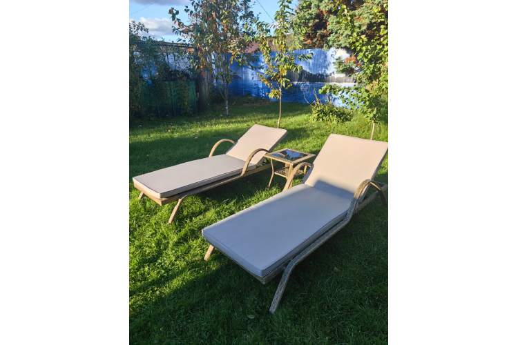 Комплект из искусственного ротанга два шезлонга Империал и столик Мара-2 (Greige)