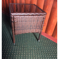 Кофейный столик или столик к шезлонгу Мара