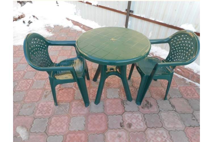 Комплект мебели из пластика круглый стол Таволи + 2 кресла барселона-1