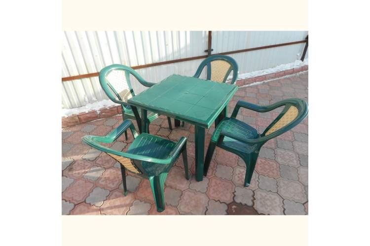 Комплект пластиковый мебели стол Дублин 80х80 зеленый + 4 кресла Элен зеленый