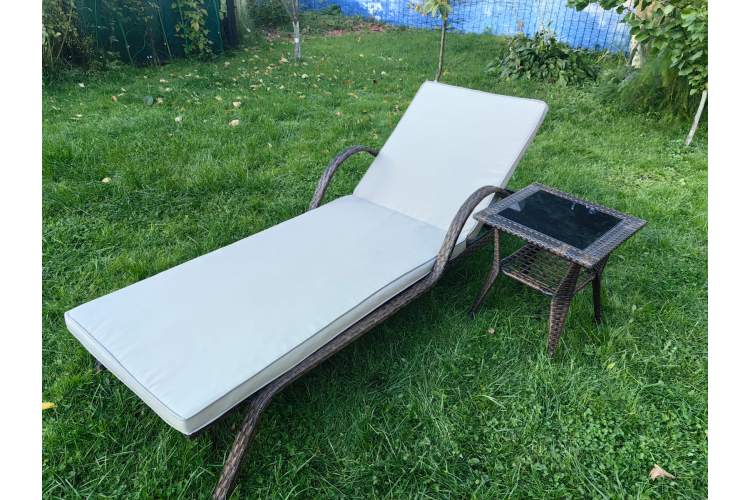 Комплект из искусственного ротанга шезлонг Империал и столик Мара-2 (Шоколад)