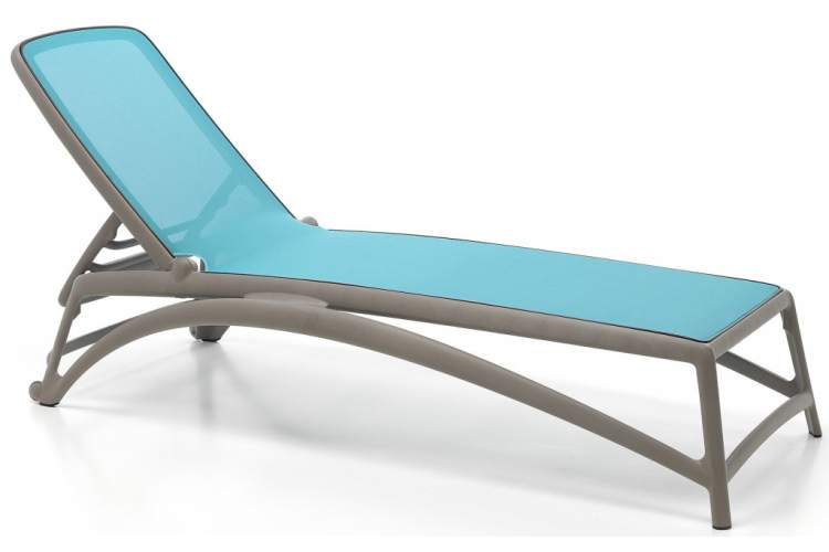 Шезлонг-лежак пластиковый Atlantico Nardi тортора, голубой