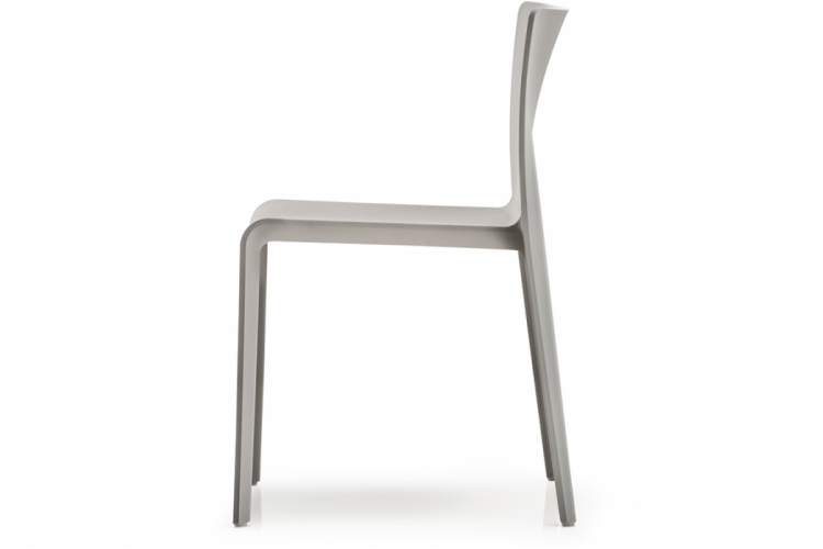 Стул пластиковый Volt PEDRALI бежевый-3