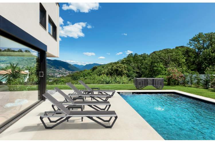 Столик пластиковый для шезлонга Wave Side Table PAPATYA антрацит-3