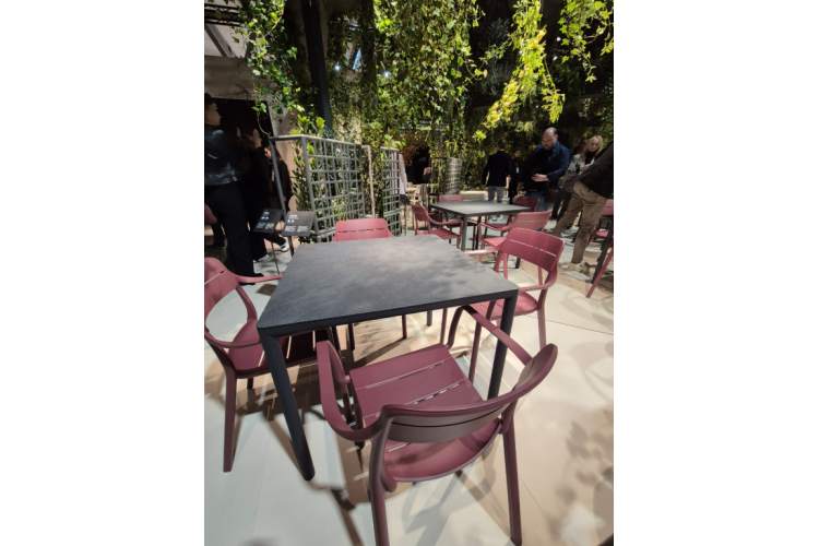 Кресло пластиковое Cassia Nardi бургунди-7