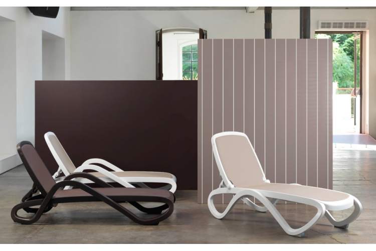 Шезлонг-лежак пластиковый Tropico Nardi белый-7