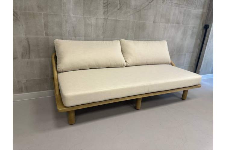 Диван деревянный трехместный с подушками Denmark Tagliamento натуральный, льняной бежевый-5