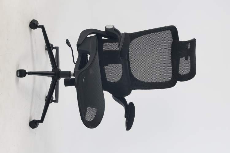 Кресло офисное TopChairs Tactus черная сетка-1