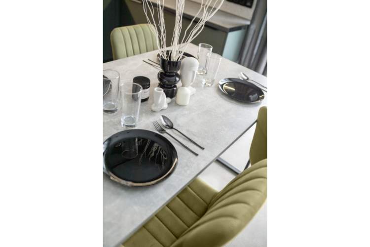 Стол деревянный Лиман 140 х 80 бетон светлый / черный матовый-13