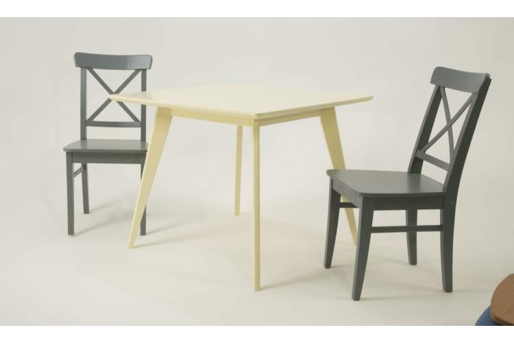 Стол Сканди М 100 слоновая кость со стульями Ингольф серый-2