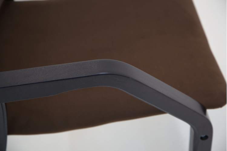 Стул-кресло Джуно 2.0 чёрное дерево/коричневый-гусиная лапка-9