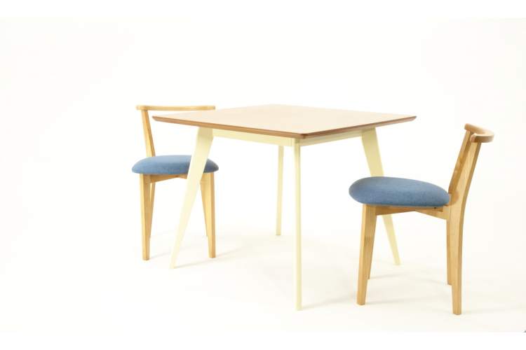 Стол Сканди М 100 слоновая кость/натур со стульями Франк натур рогожка синий