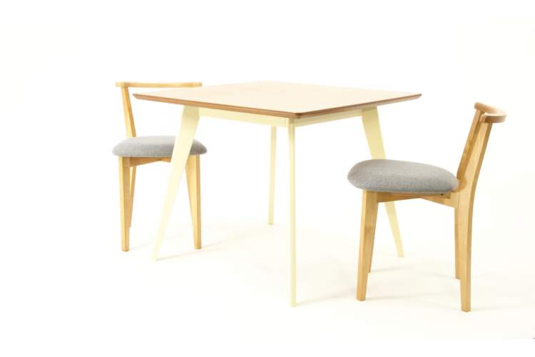 Стол Сканди М 100 слоновая кость/натур со стульями Франк натур рогожка серый